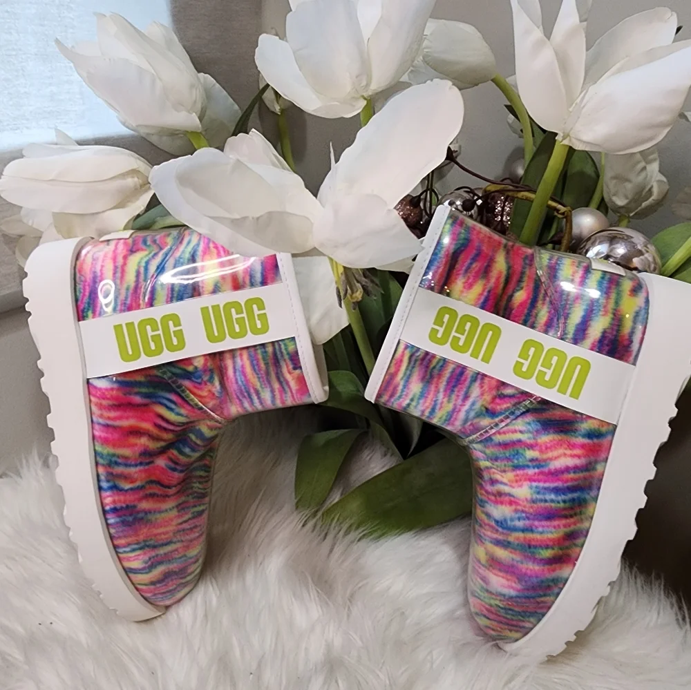 Womens UGG® Classic Clear Mini II Pixelate Boot brand new